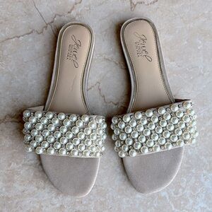 Jewel Badgley Mischka Pearl Slider Sandal Size 7